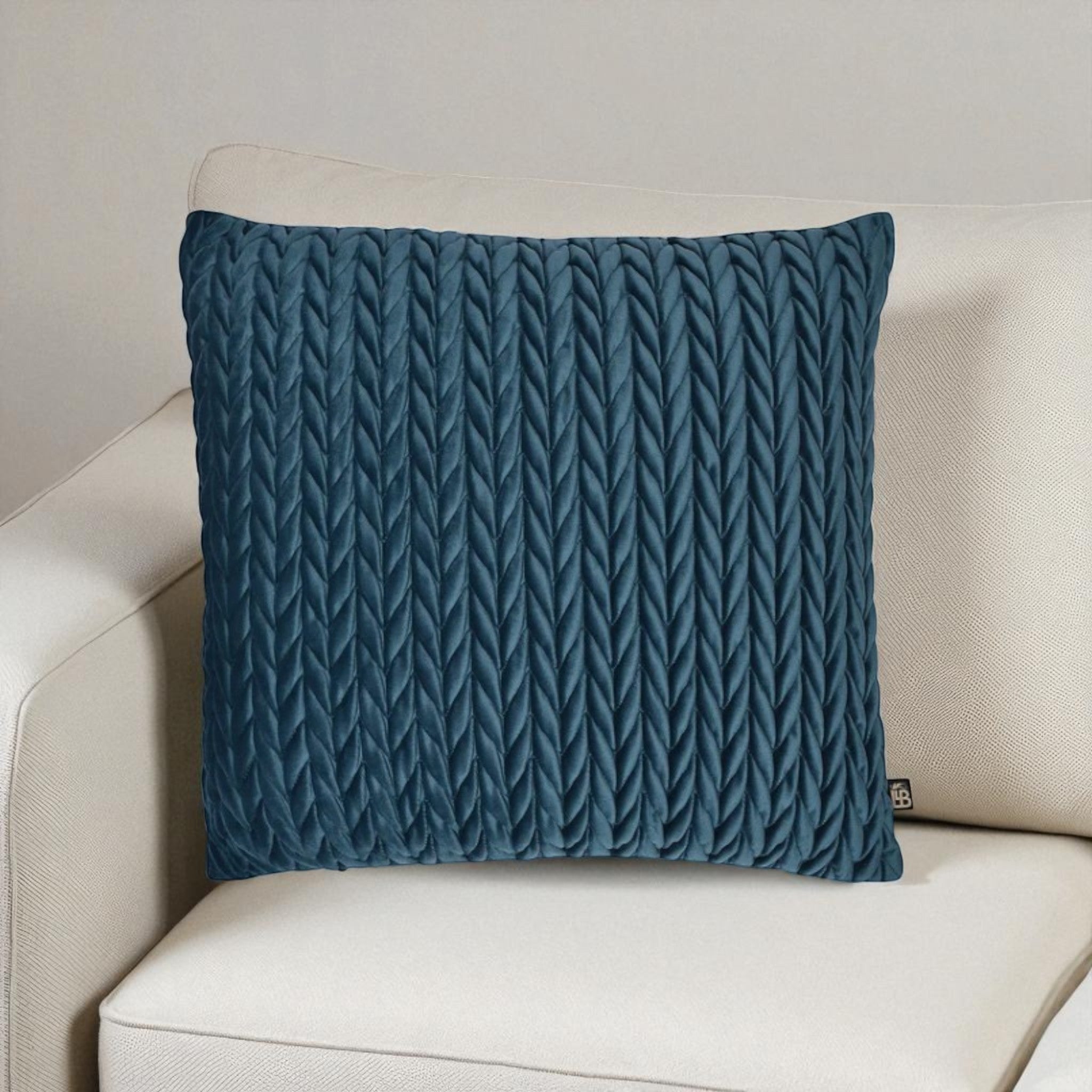Filled Cushion Amory in Teal