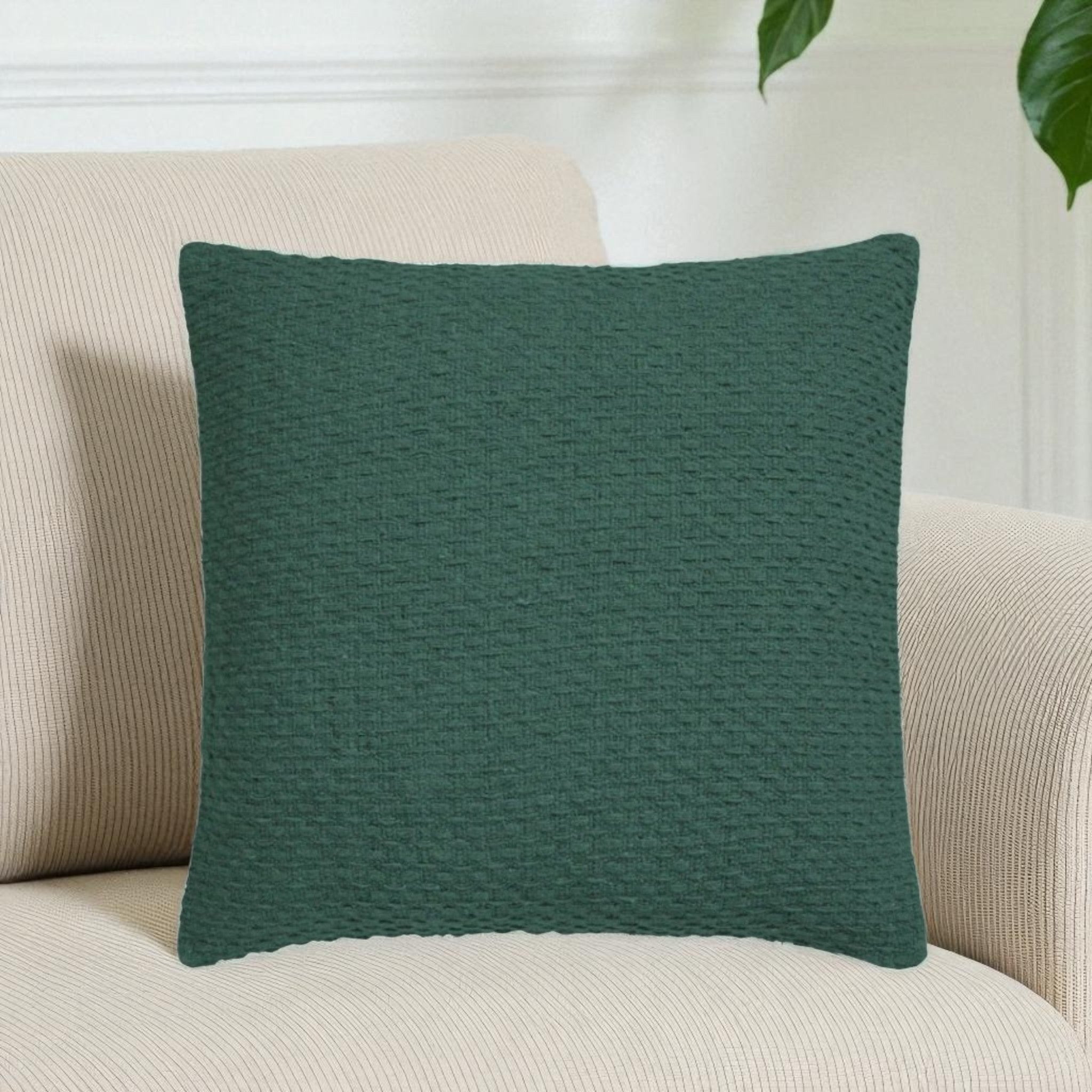 Filled Cushion Hayden in Green
