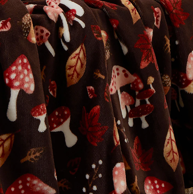 Throw Woodland in Chocolate