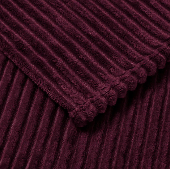 Bedspread Morritz in Burgundy