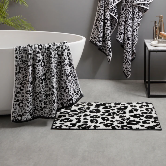 Bath Mat Animal Print in Black