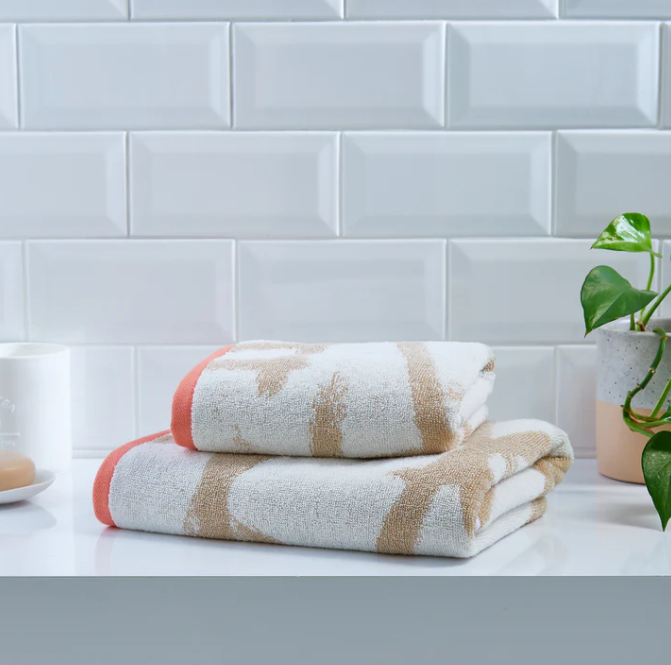 Leda Bath Towels in Natural/Coral