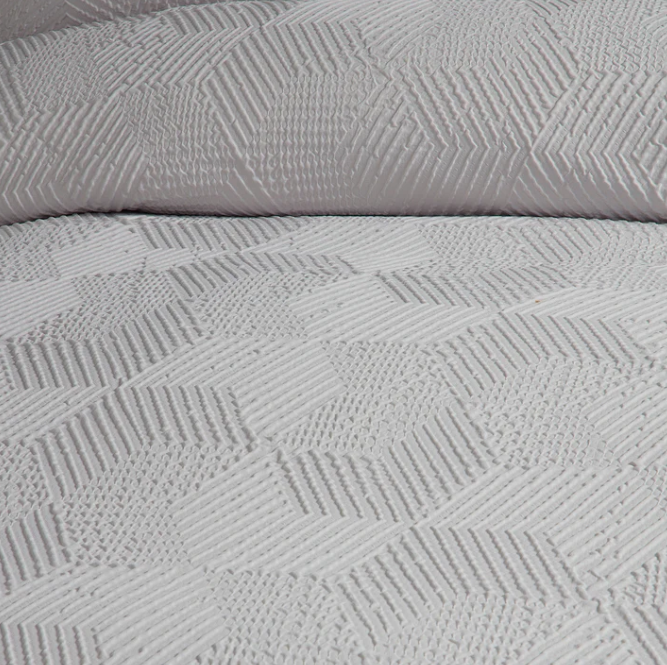 Duvet Cover Set Embossed Geo Print in Grey