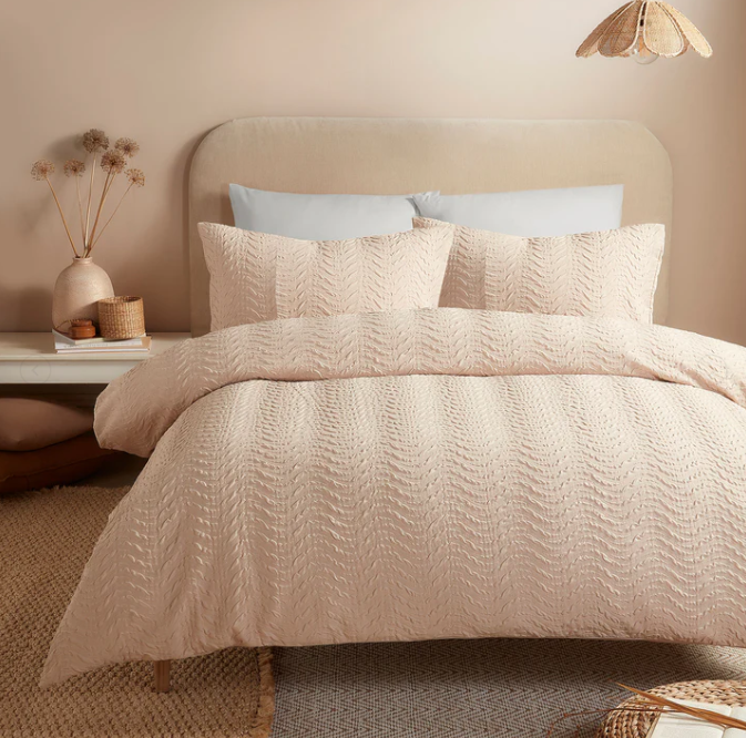 Duvet Cover Set Embossed Curve Print in Natural