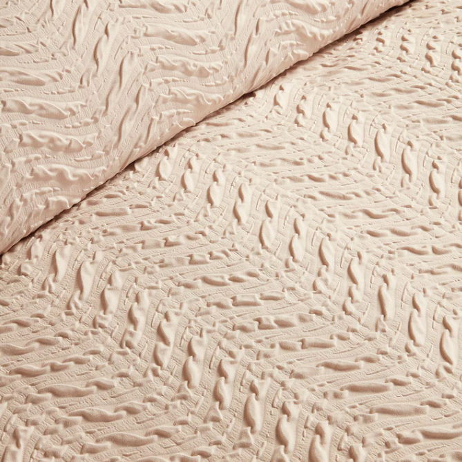 Duvet Cover Set Embossed Curve Print in Natural