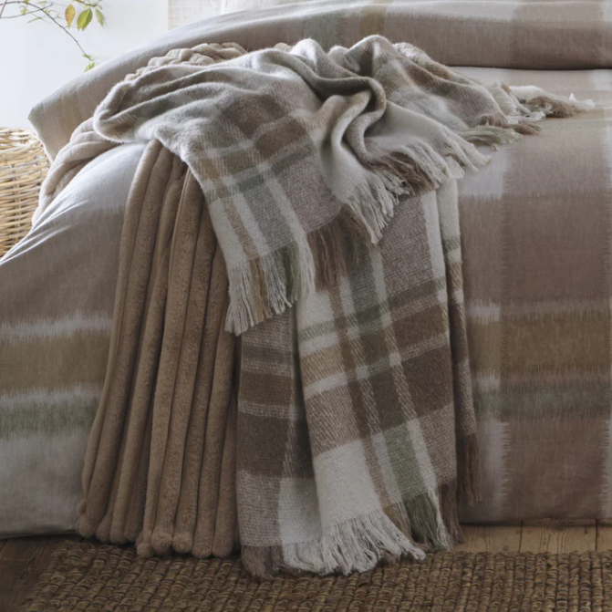 Bedspread Plaid in Natural