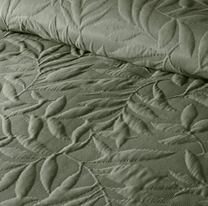 Bedspread in Dark Green