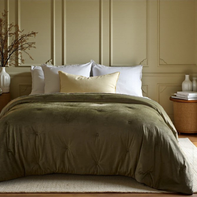 Bedspread Velvet in Olive