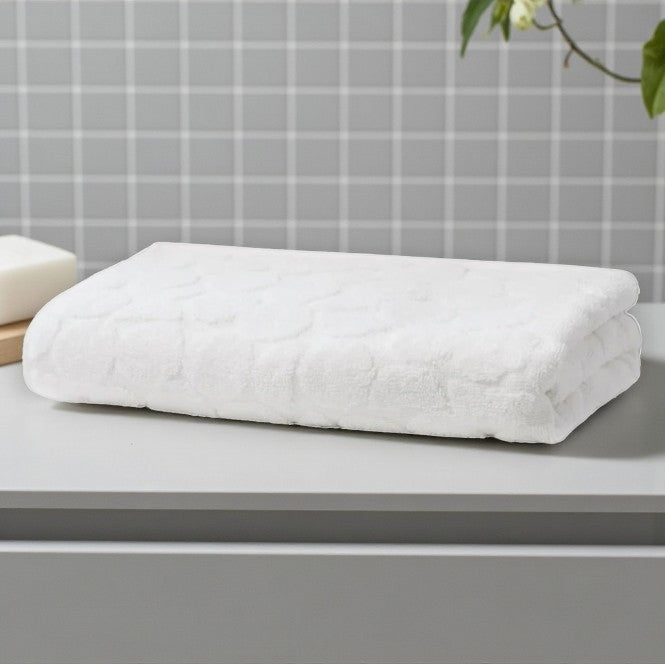 Hand and Bath Sheet Ingo in White