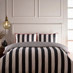 Duvet Cover Set Striped in Black